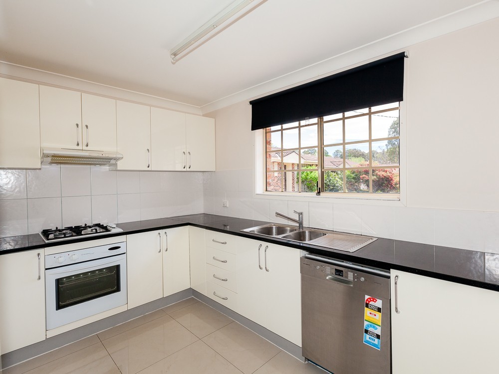 10/5a Binalong Road, Pendle Hill - Thumbnail 4