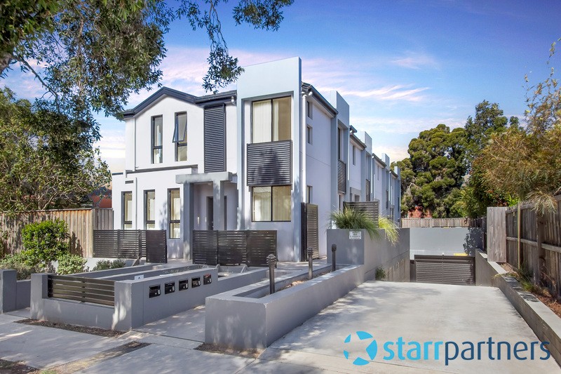 2/26 Rosebery Road, Guildford - Image 1