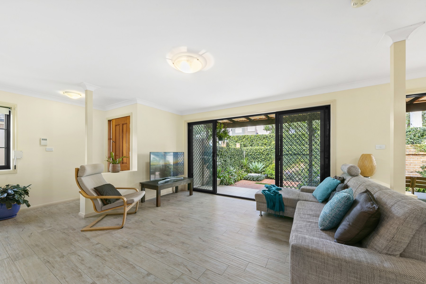 1/60 Queen Street, Guildford - Thumbnail 2