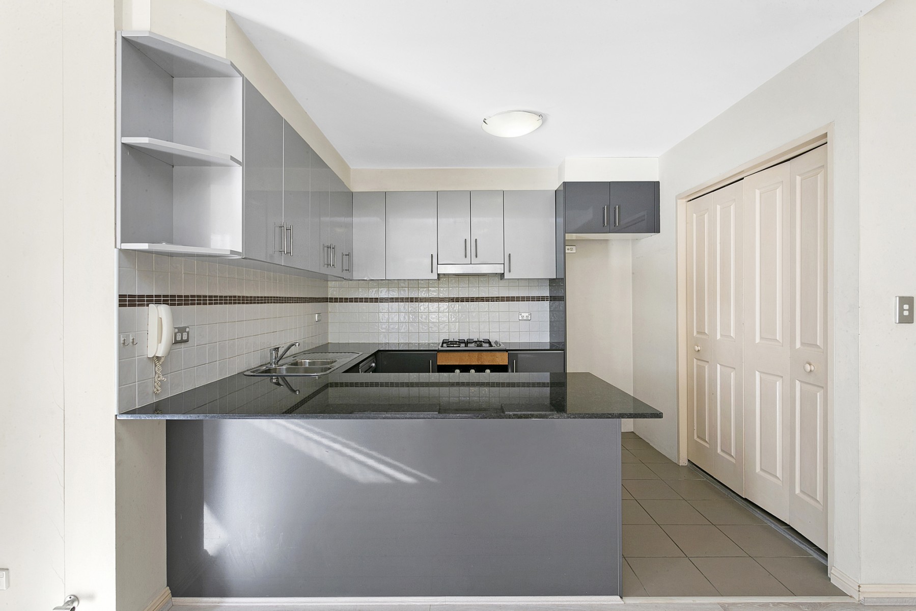 101/10 Refractory Court, Merrylands - Thumbnail 4
