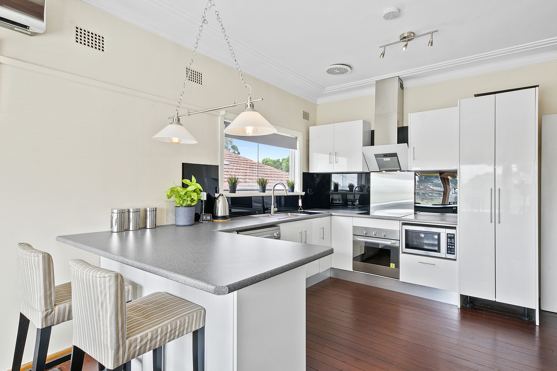 24 Bringelly Avenue, Pendle Hill - Thumbnail 2