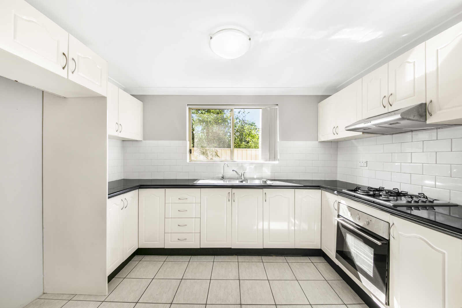 6/55 Bursill St Guildford, Townhouse for Rent, Guildford - Thumbnail 2