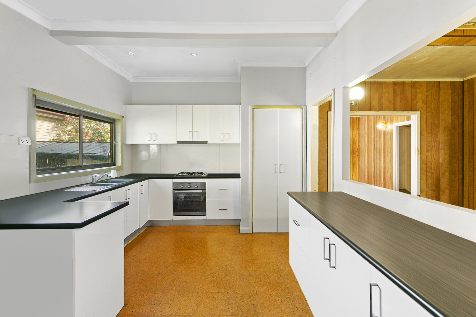 22 Fairfield Road, Guildford - Thumbnail 3