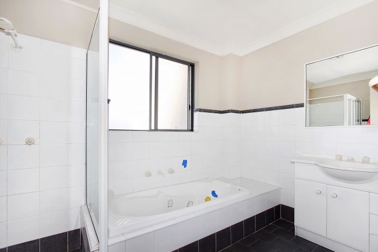 3.21/29-31 Lexington Drive, SYDNEY, NSW, 2153,  - Thumbnail 3