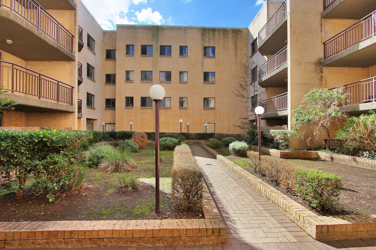 3.21/29-31 Lexington Drive, SYDNEY, NSW, 2153,  - Thumbnail 6