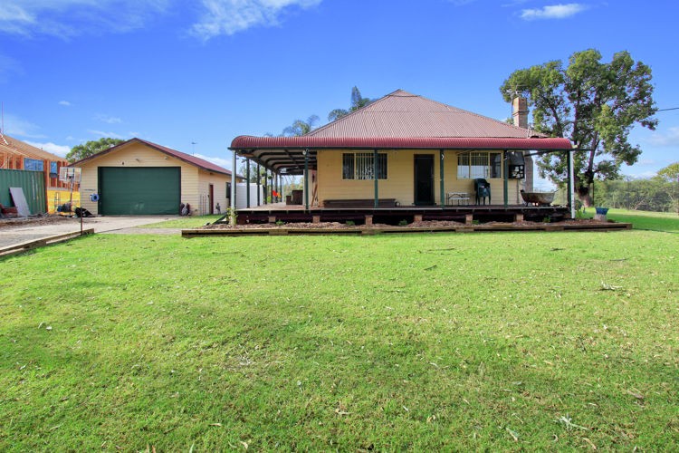 21 Brae Street, Prospect - Thumbnail 2