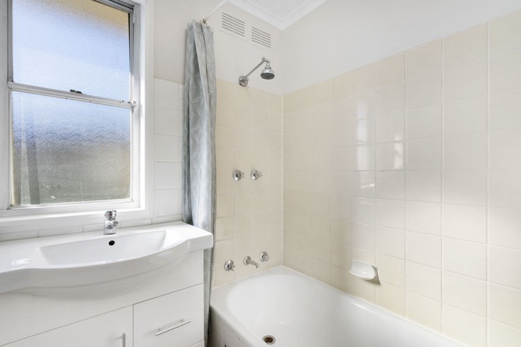44 Wilton Road, Doonside - Thumbnail 6