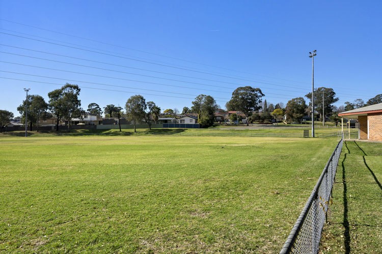 4 Waugh Crescent, Blacktown - Thumbnail 8