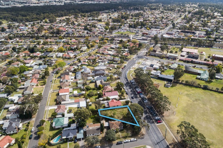 32 Doonside Road, Doonside - Thumbnail 2