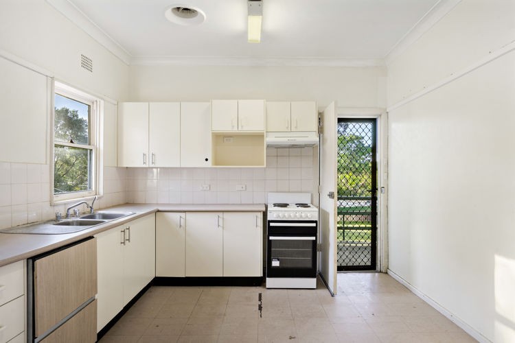 137 Lucas Road, Lalor Park - Thumbnail 3