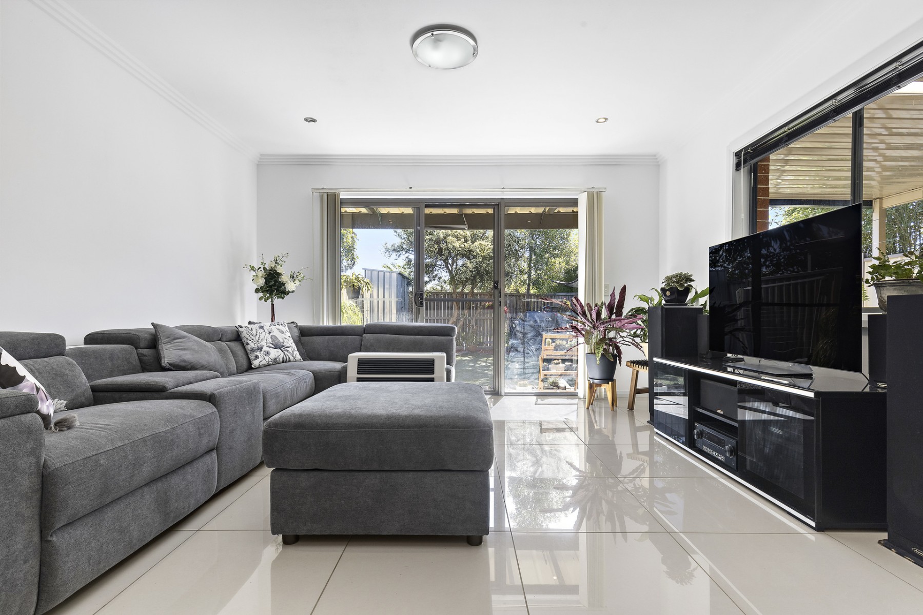 2/70 Swinson Road, Blacktown - Thumbnail 2