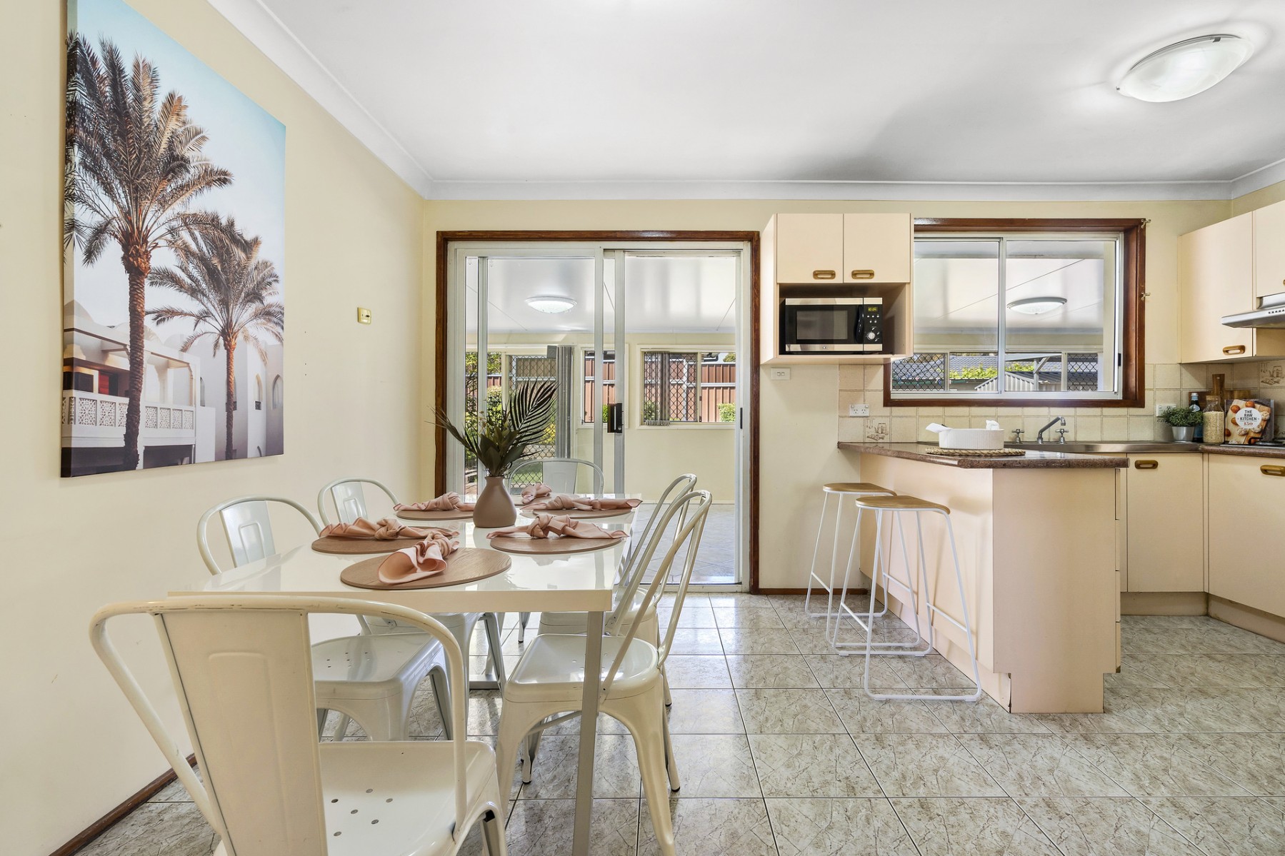 7 Bowes Place, Doonside - Thumbnail 4