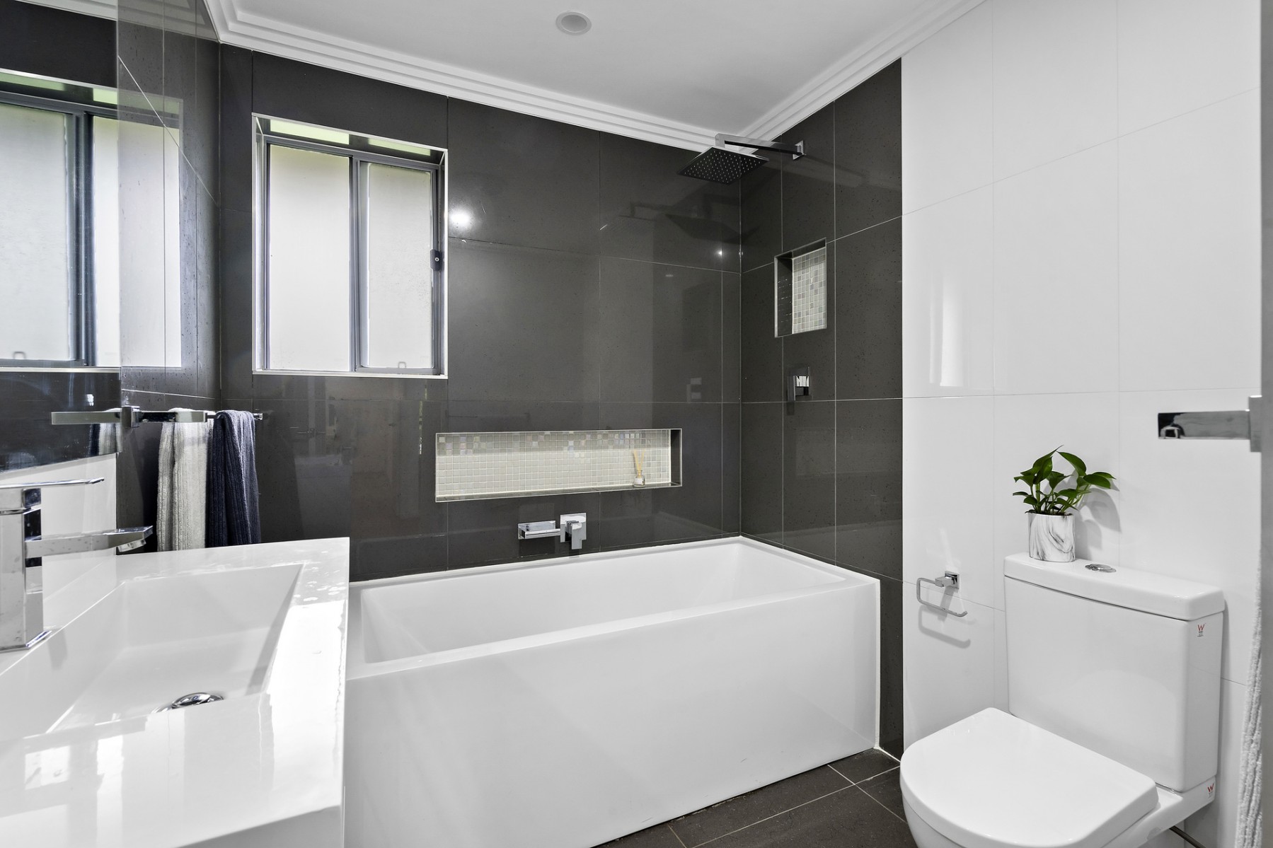 37 Desley Crescent, Prospect - Thumbnail 8