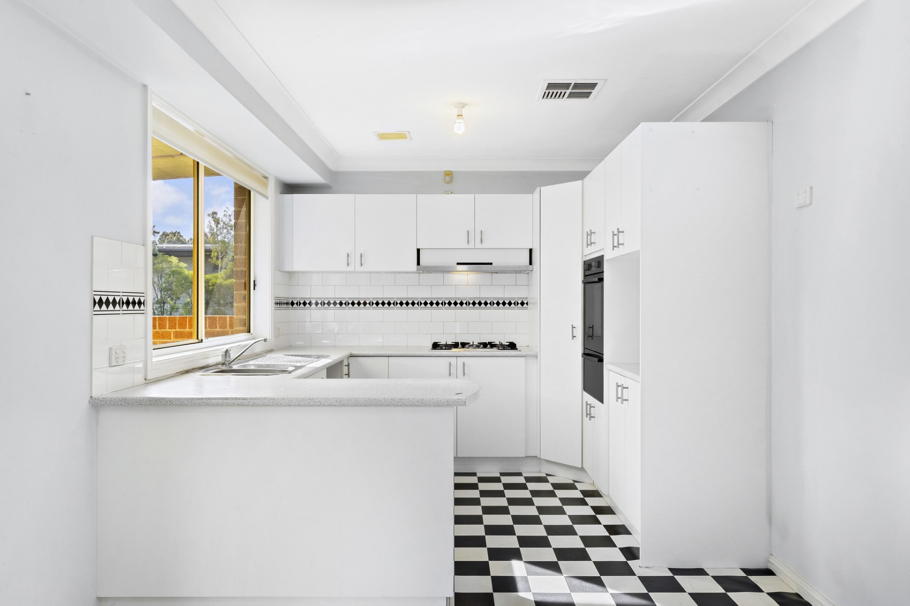 6/41 St Martins Crescent, Blacktown - Thumbnail 2