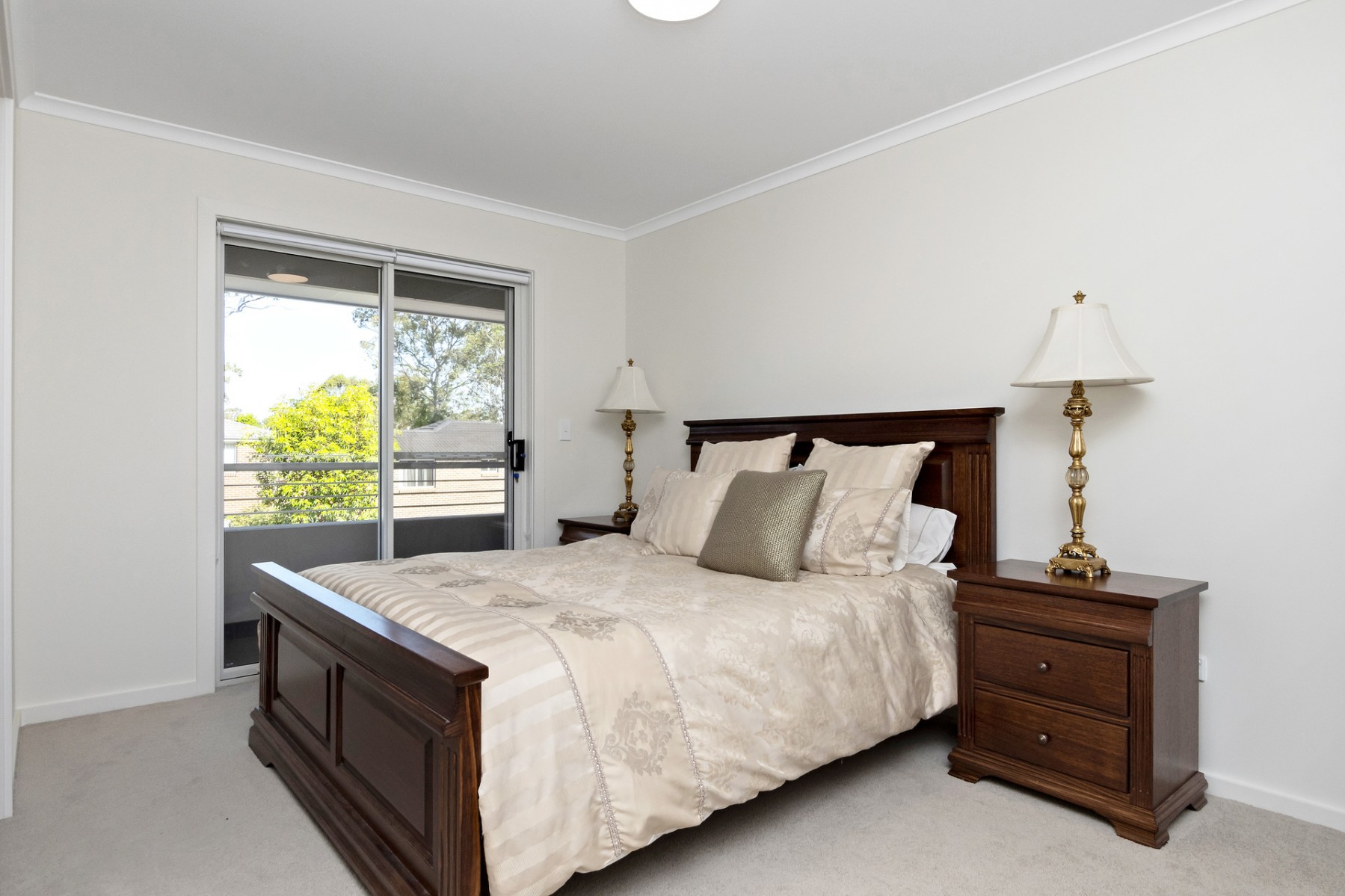 26 Wilkinson Avenue Kings Langley, House for Rent
