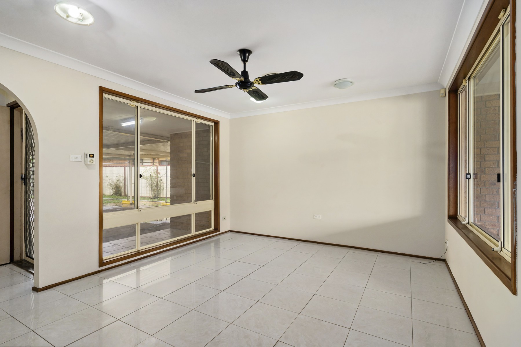 6 Kirsty Crescent Hassall Grove, House for Rent