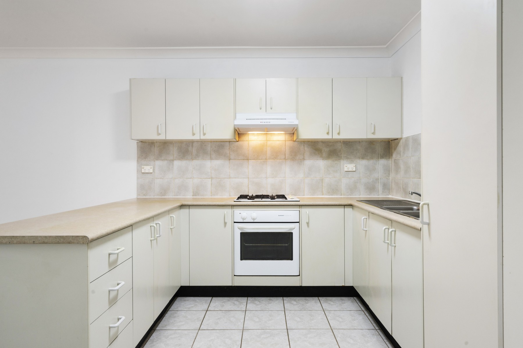 27 2 4 Fourth Avenue Blacktown Unit For Rent 27-2-4-fourth-avenue-blacktown-unit-for-rent