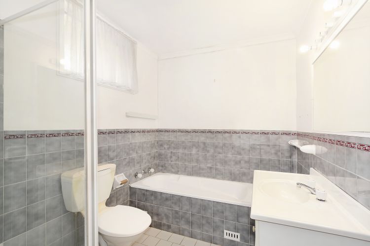 3.21/29-31 Lexington Drive, SYDNEY, NSW, 2153,  - Thumbnail 4