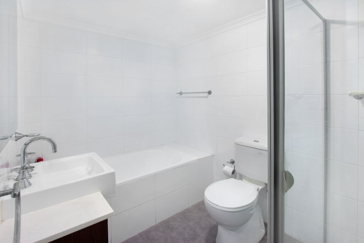 3.21/29-31 Lexington Drive, SYDNEY, NSW, 2153,  - Thumbnail 3
