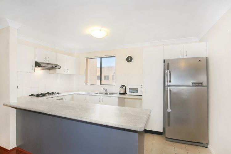 3.21/29-31 Lexington Drive, SYDNEY, NSW, 2153,  - Thumbnail 3