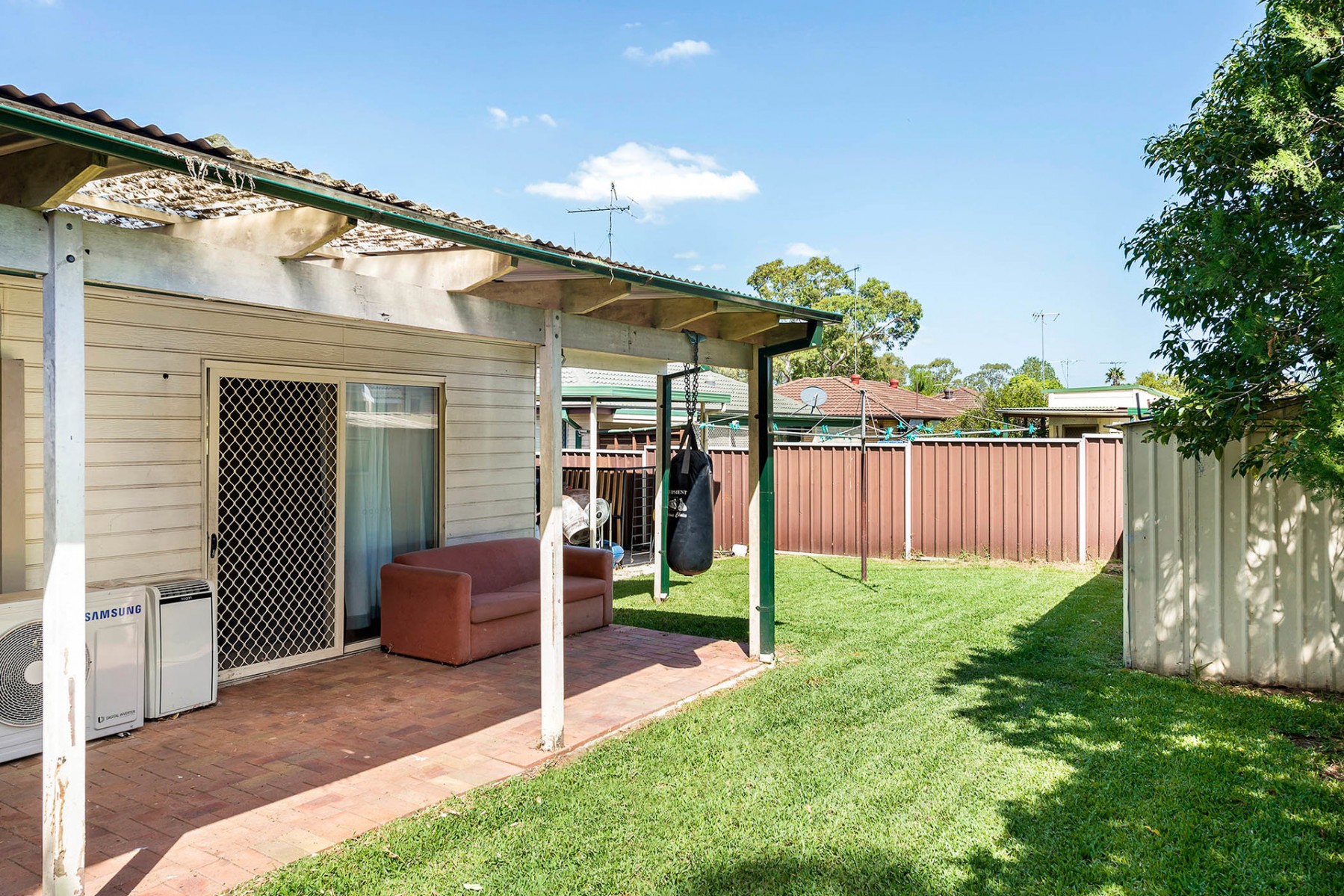 9 Bradley Road, South Windsor - Thumbnail 3