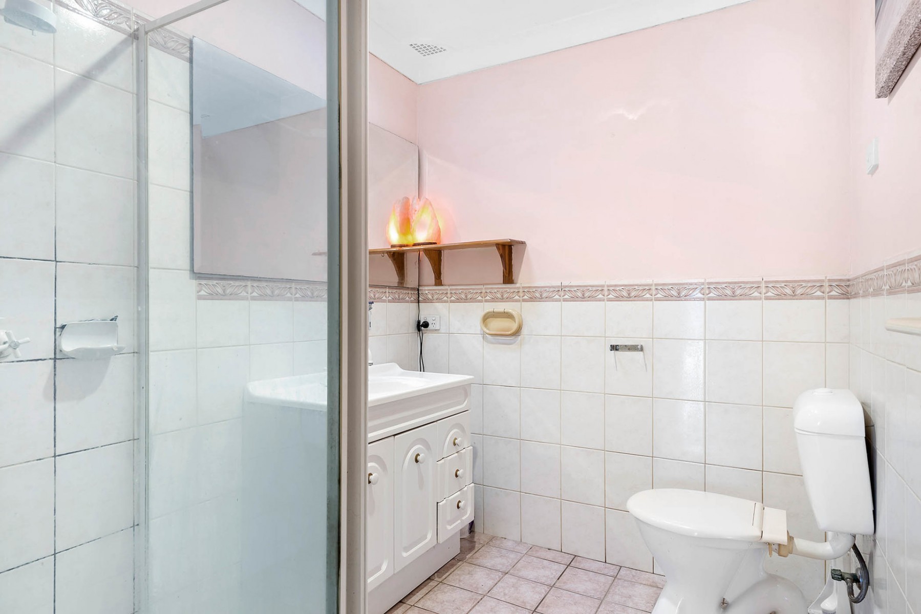 9 Bradley Road, South Windsor - Thumbnail 5