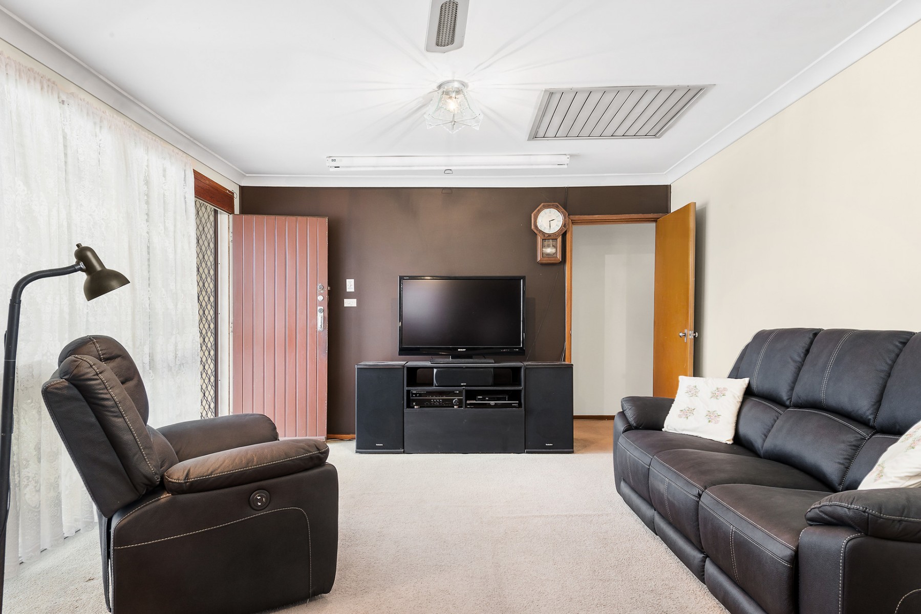 62 Manila Road, Lethbridge Park - Thumbnail 2