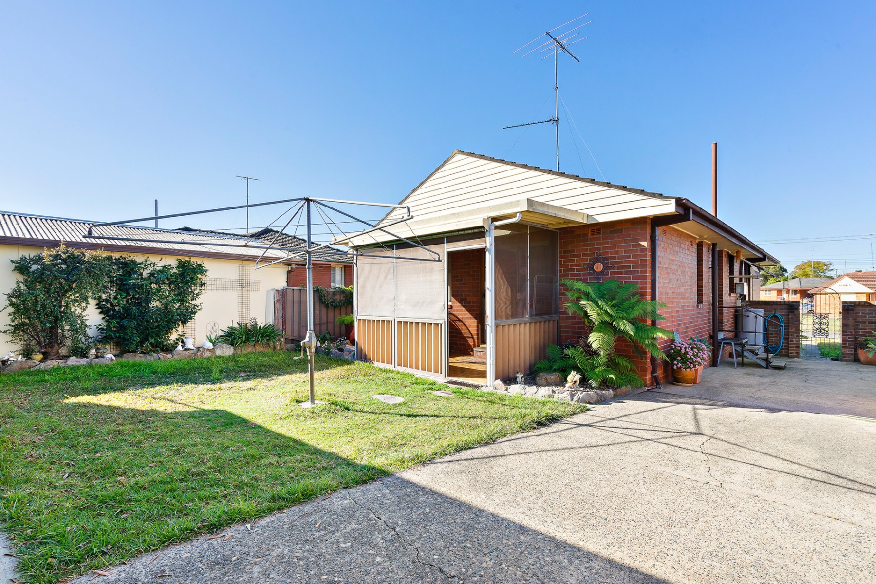 22 Hasselburgh Road, Tregear - Thumbnail 8