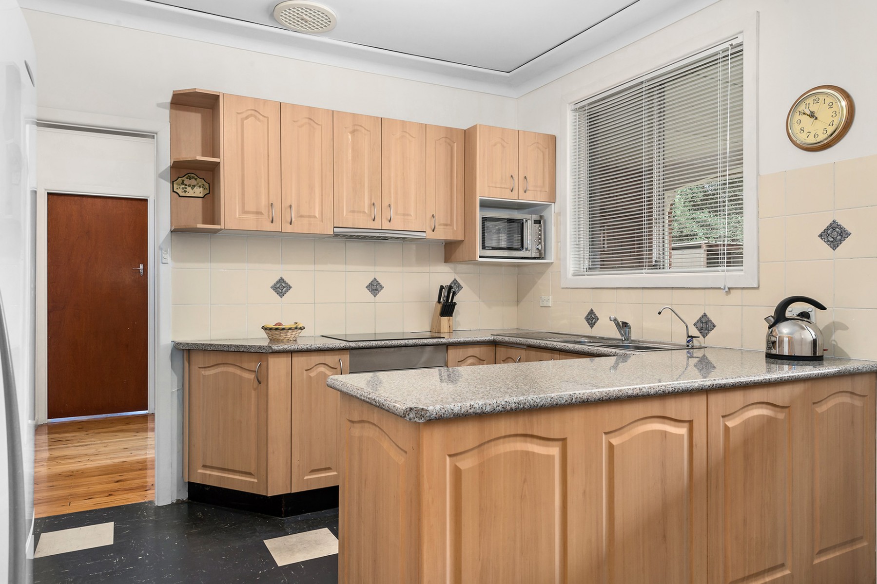 25 Roper Road, Colyton - Thumbnail 2
