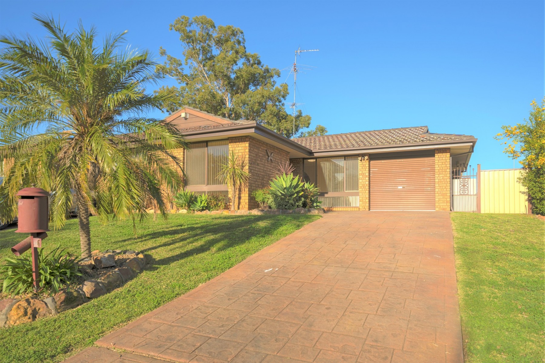 6 Ferrier Crescent Minchinbury, House for Rent