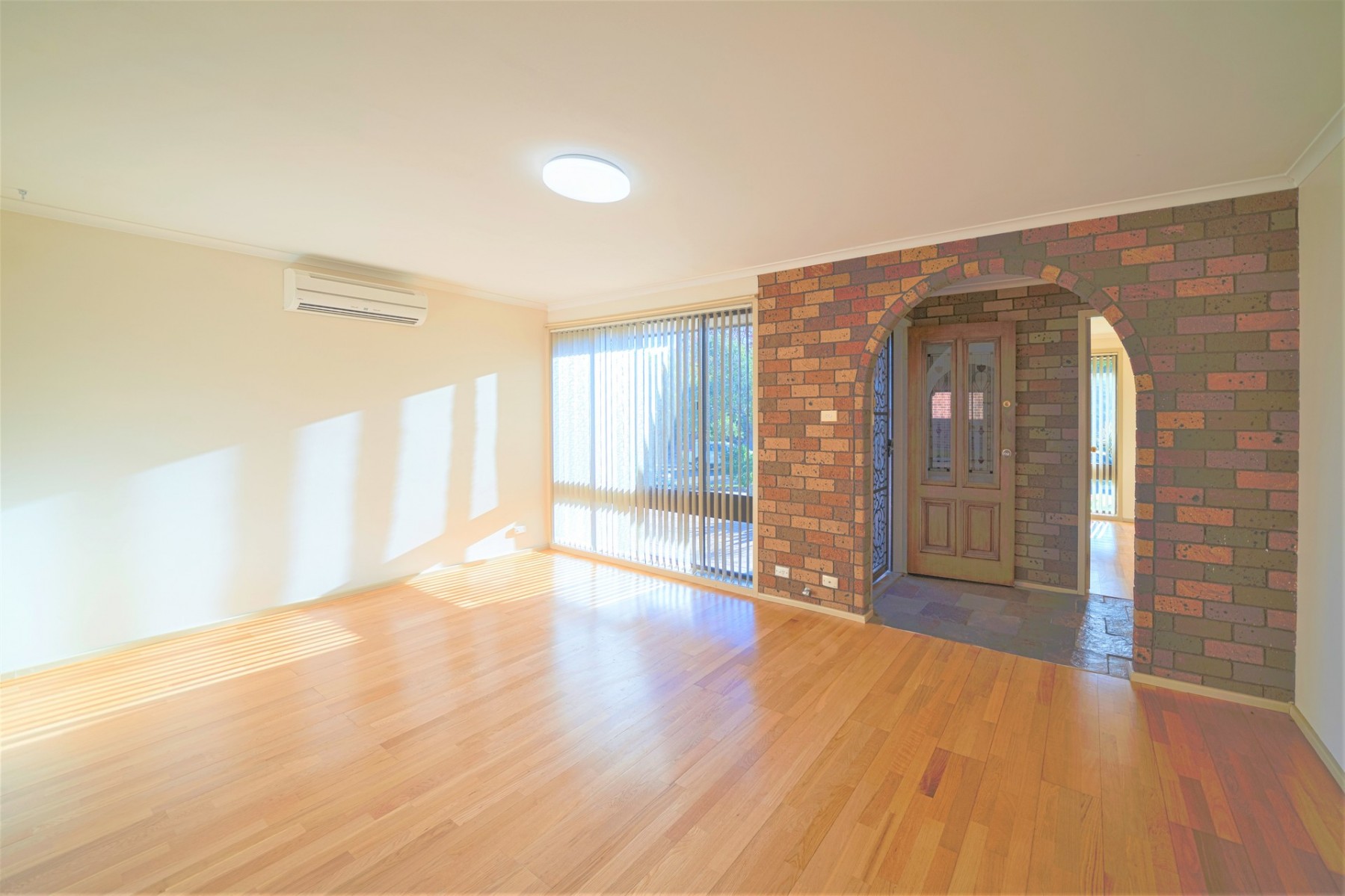 6 Ferrier Crescent Minchinbury, House for Rent