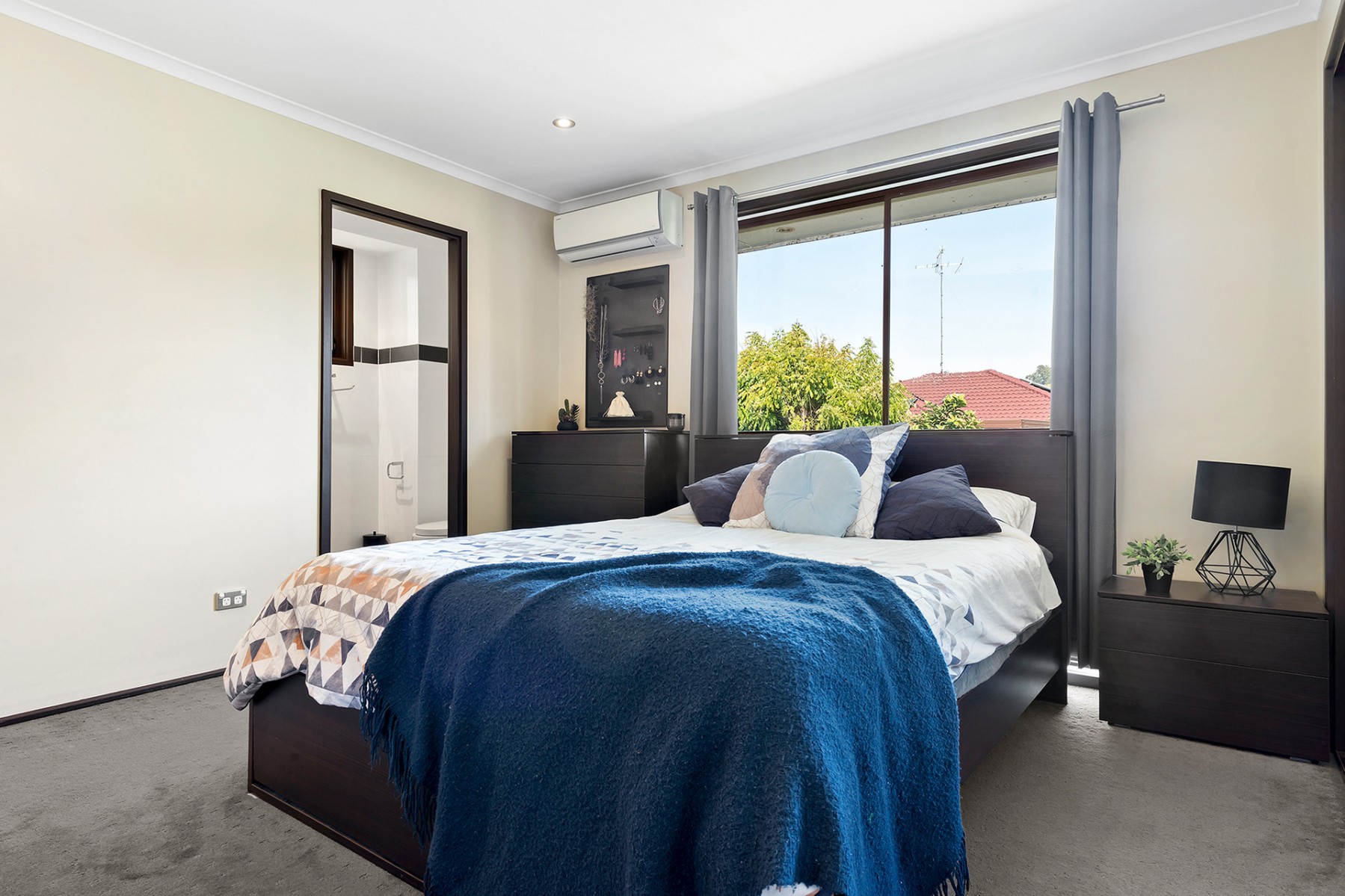 240 Banks Drive, St Clair - Thumbnail 6