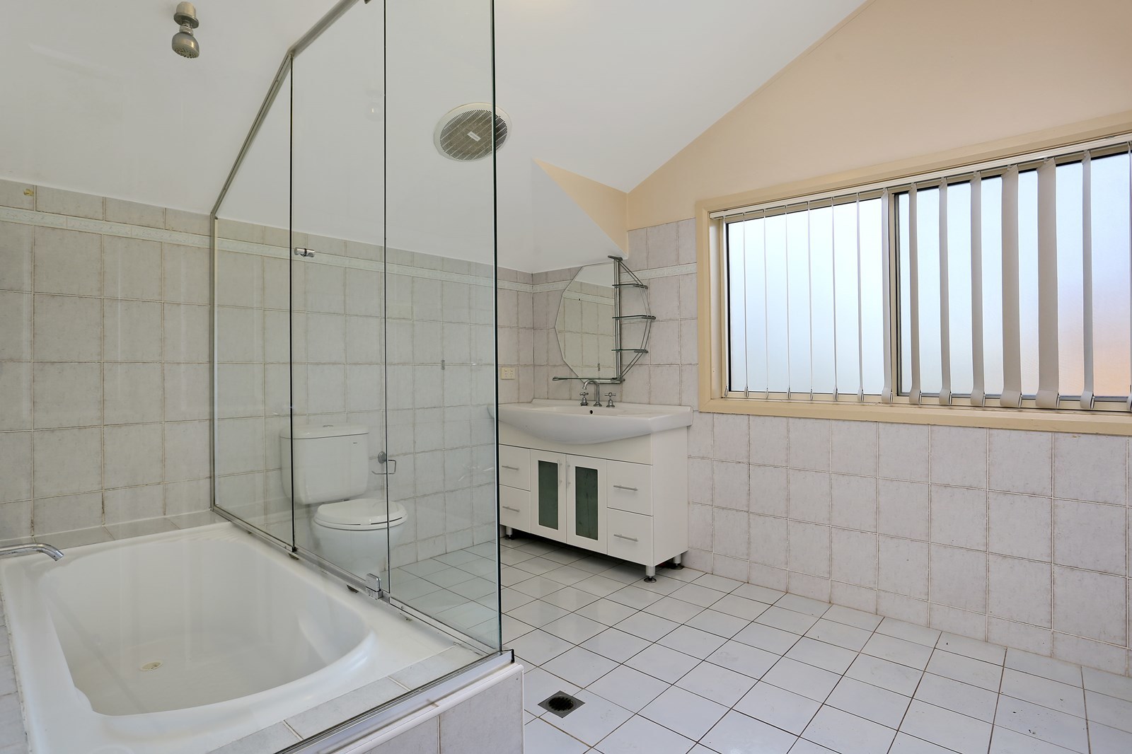 3/128 Aurora Drive, Tregear - Thumbnail 4