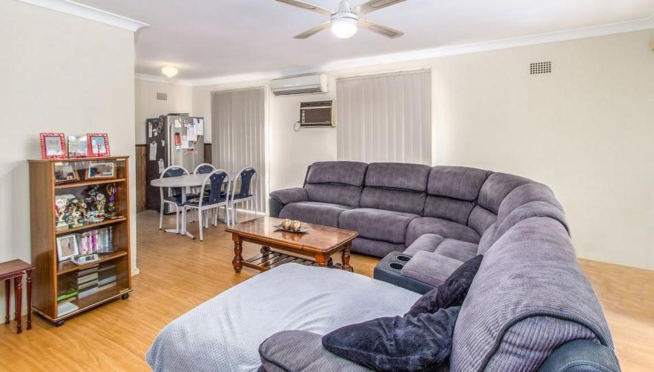 52 Mindanao Avenue, Lethbridge Park - Thumbnail 3