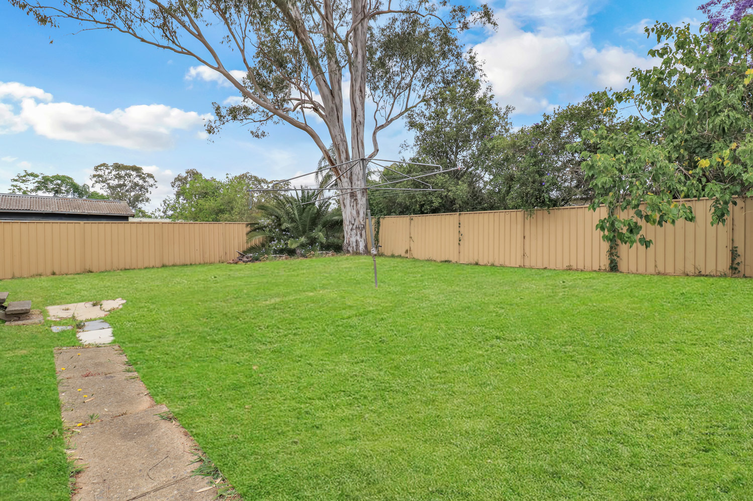 21 Livingston Avenue, Dharruk - Thumbnail 2