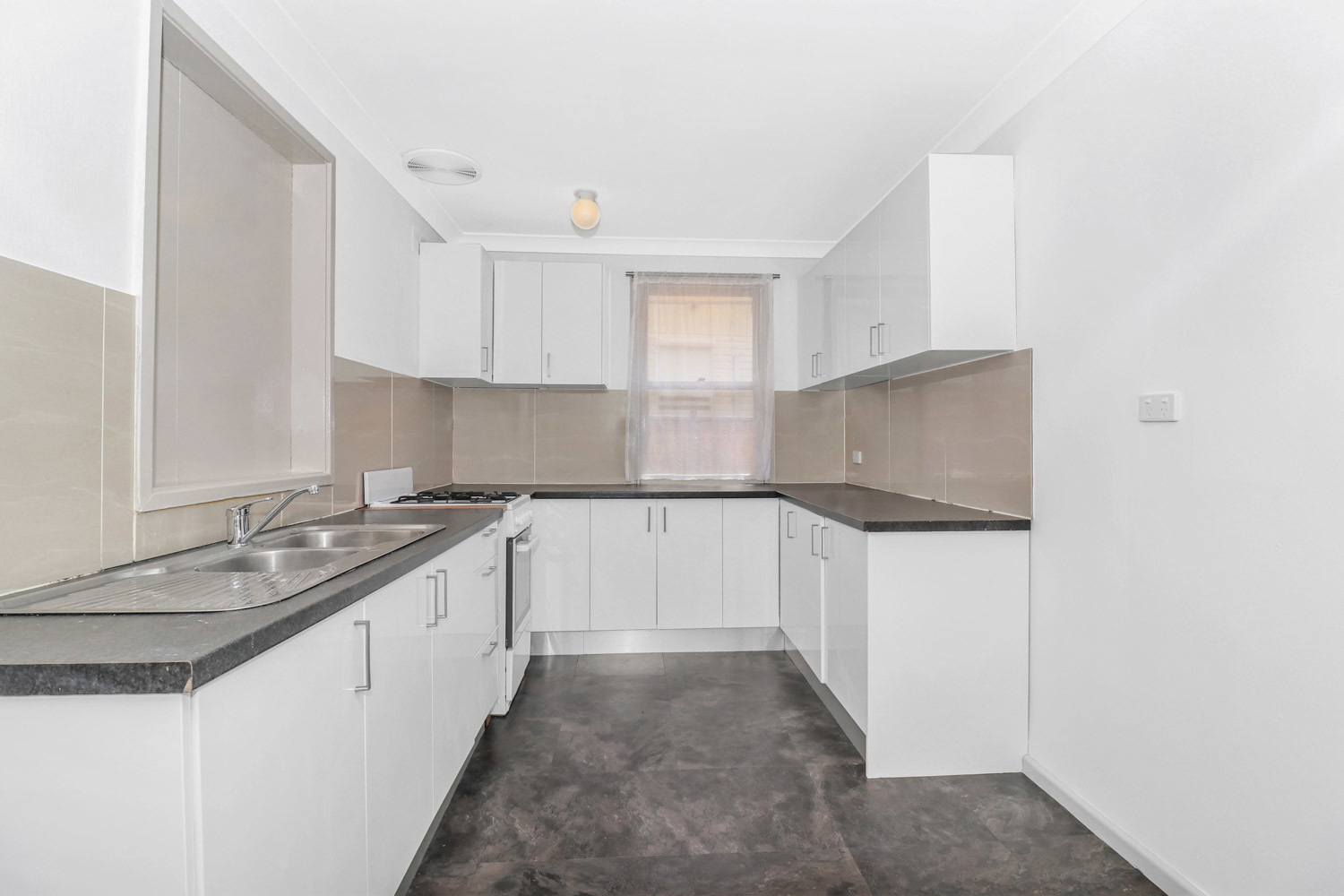 31 Helena Avenue, Emerton - Thumbnail 3