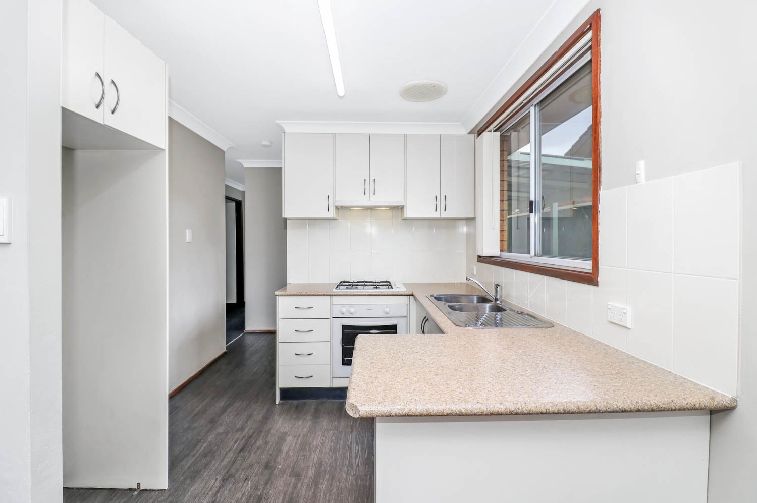 232 Swallow Drive, Erskine Park - Thumbnail 2