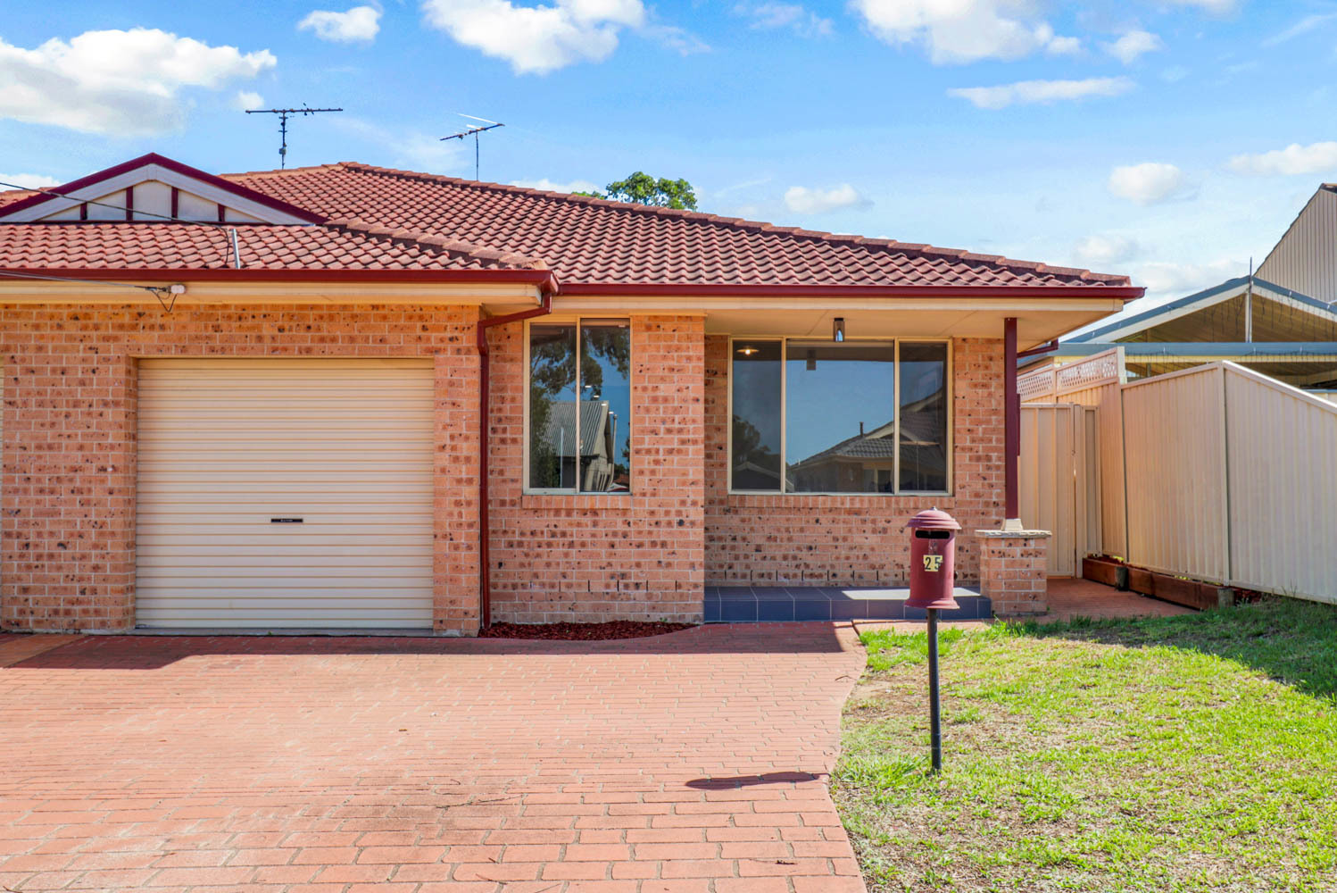 2/25 Mitchell Street, St Marys - Image 1