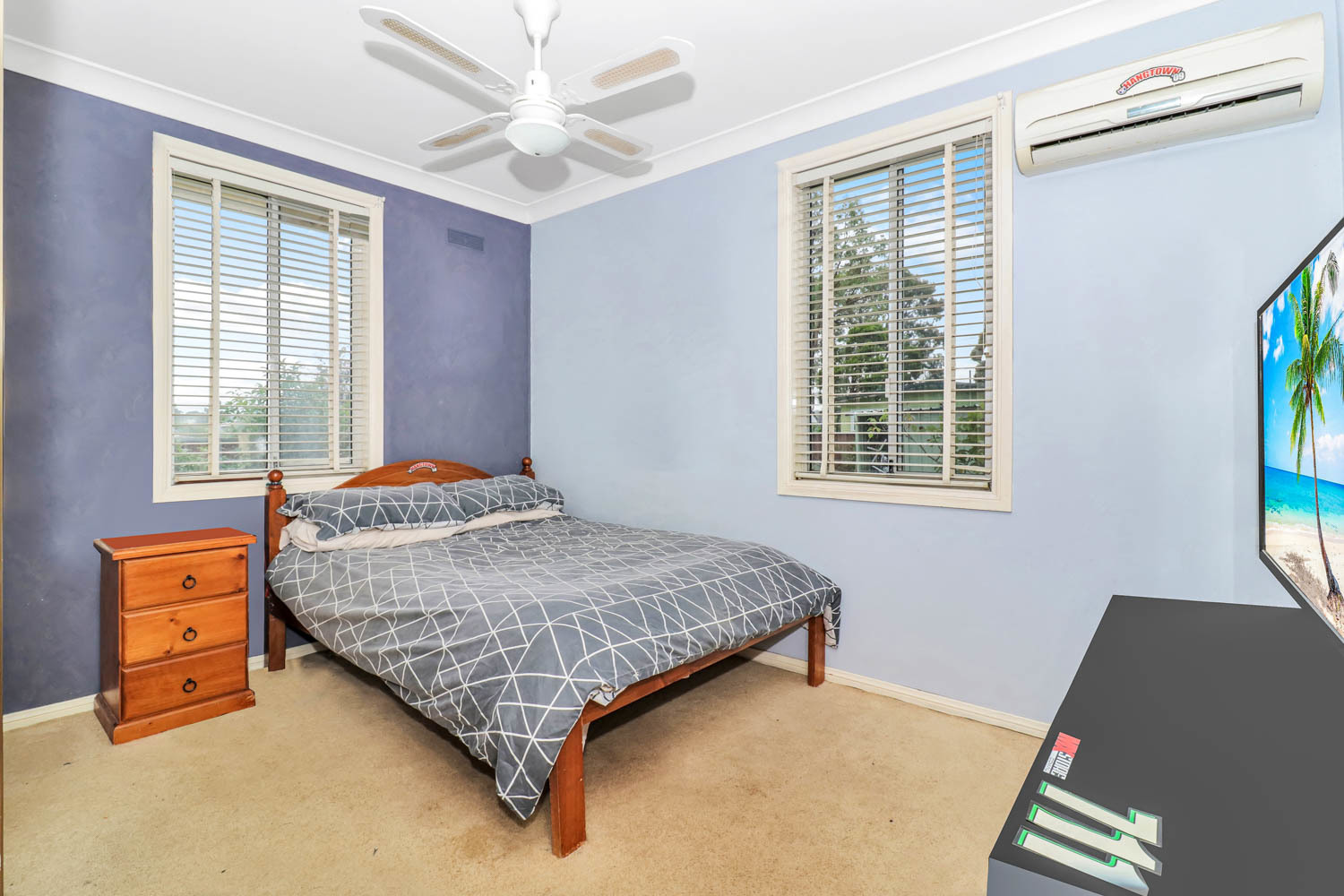 13 Tangaloa Crescent, Lethbridge Park - Thumbnail 6