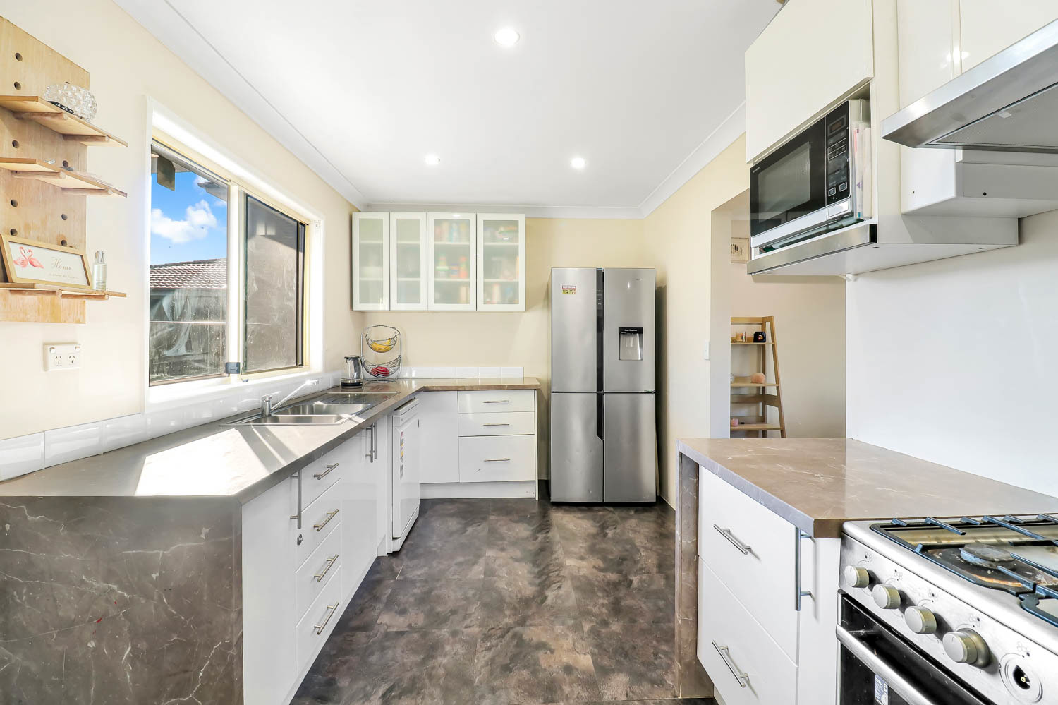 18 Feramin Avenue, Whalan - Thumbnail 3