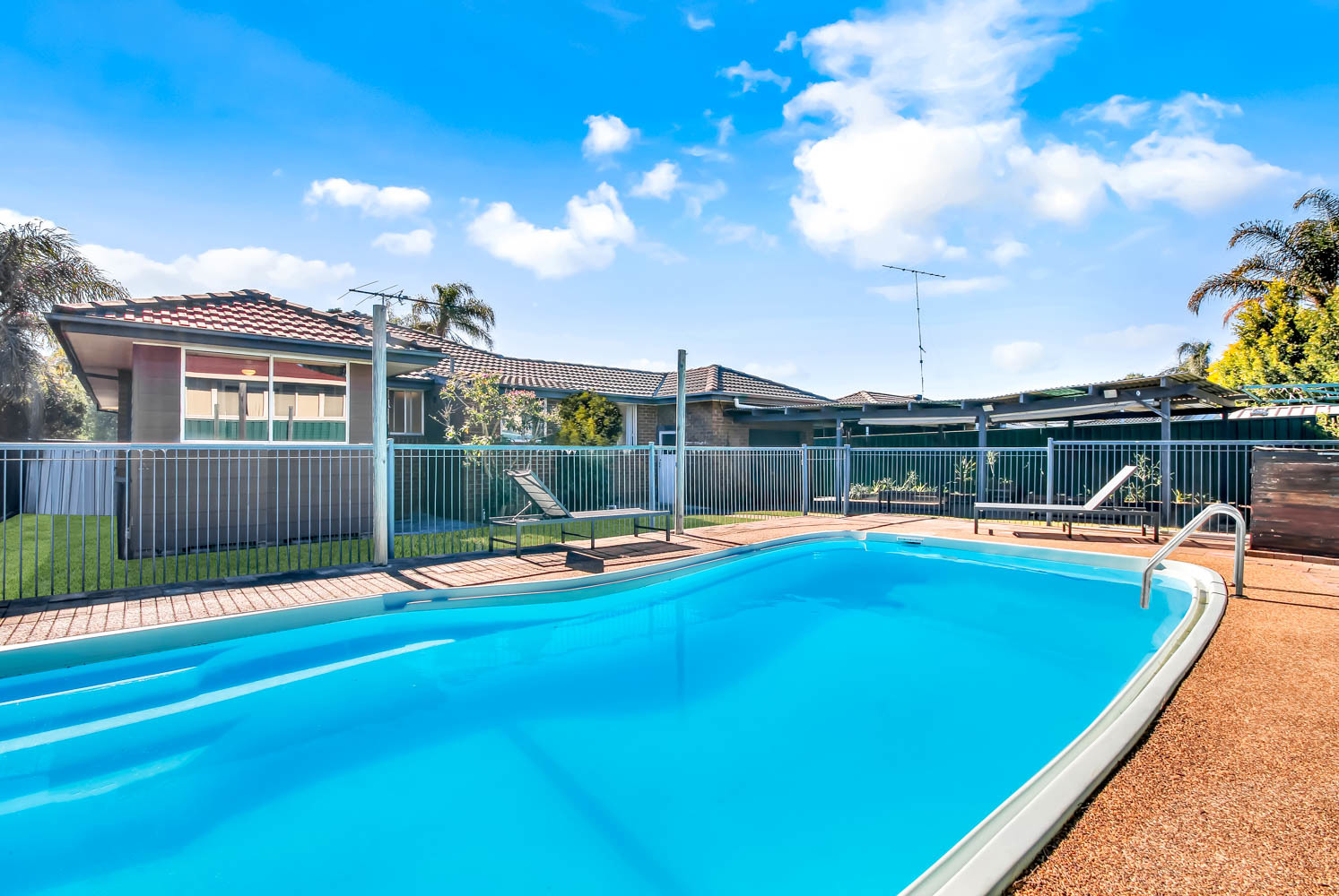 100 St Clair Avenue, St Clair - Thumbnail 3