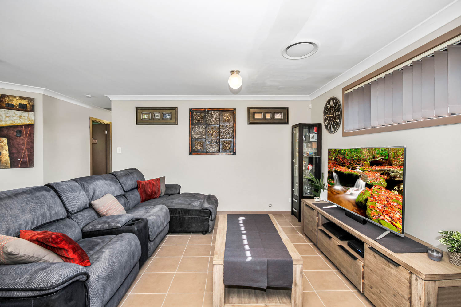 53 Bluebell Crescent, Ropes Crossing - Thumbnail 5