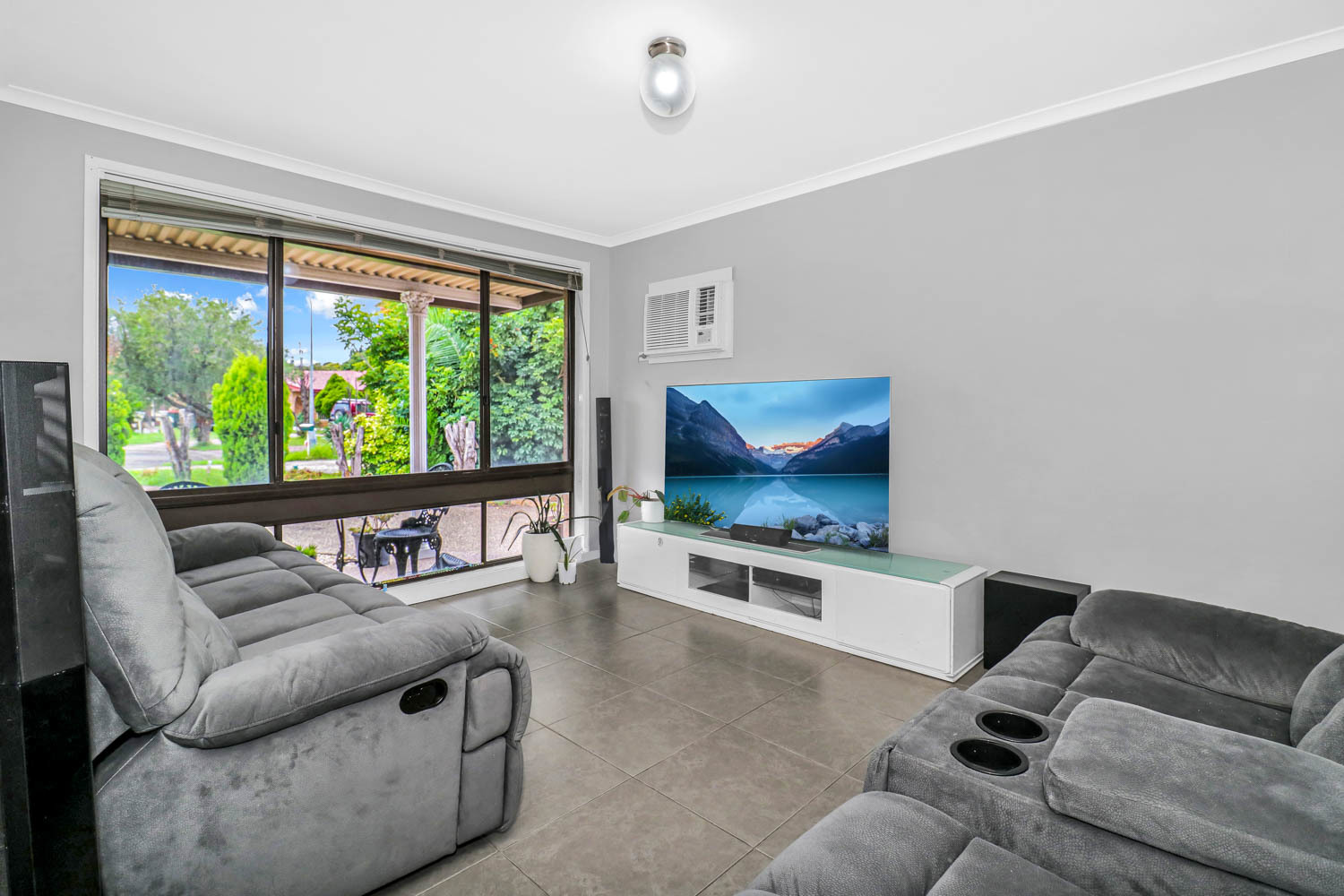 16 Carpenter Place, Minchinbury - Thumbnail 2