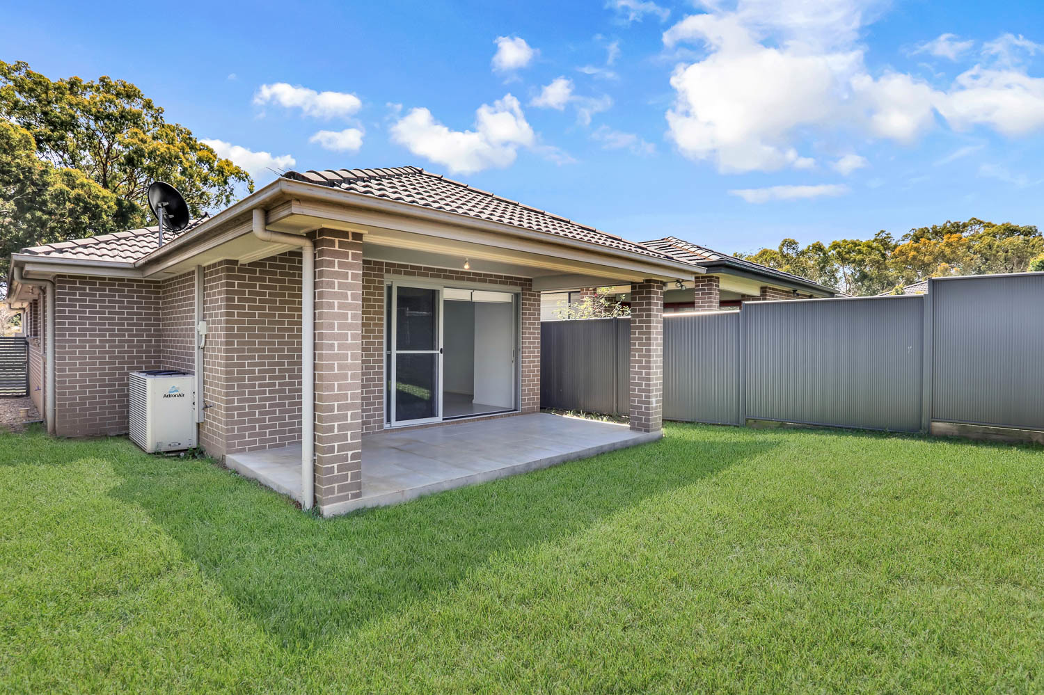 8 Blackthorn Place, Ropes Crossing - Thumbnail 5