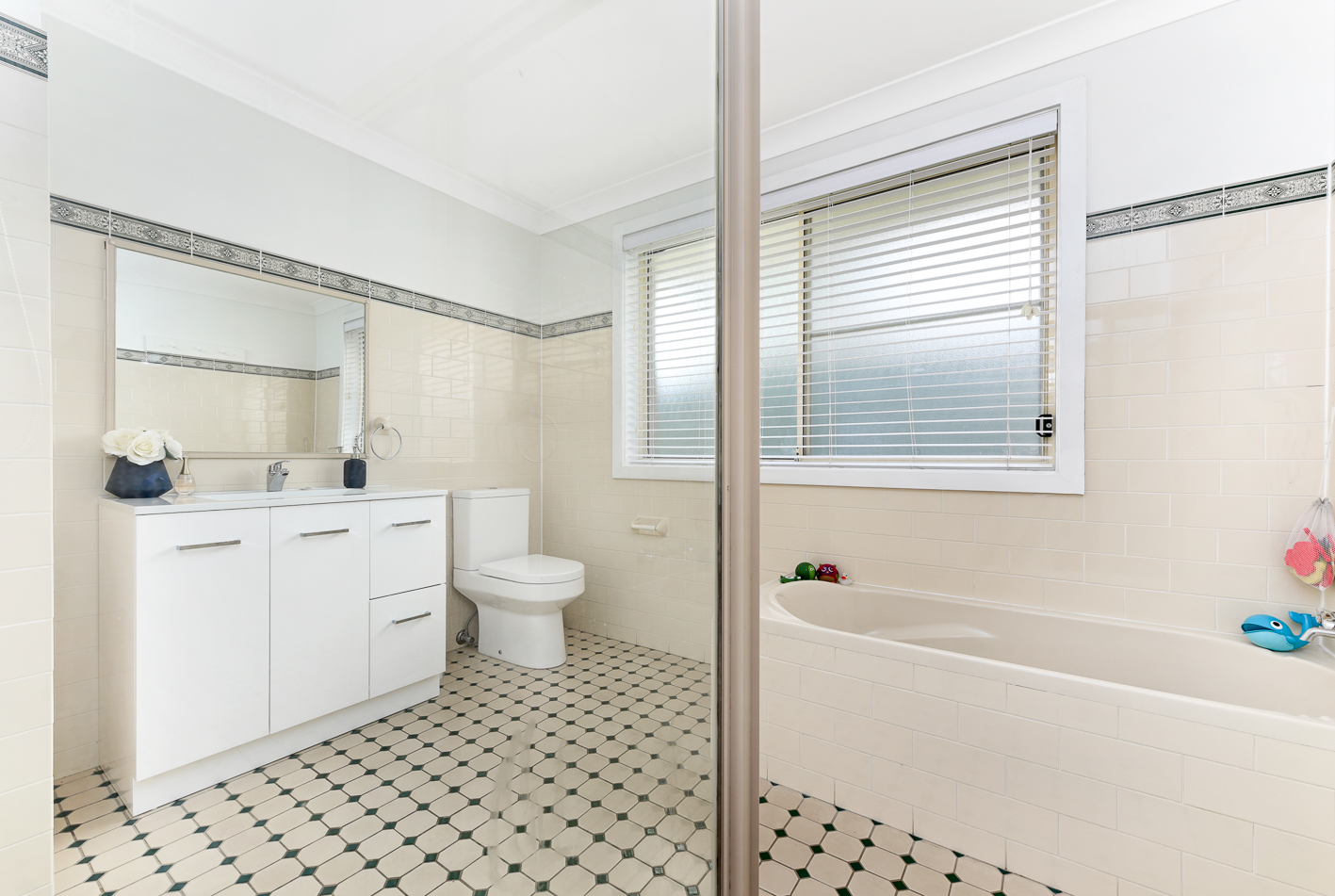 4 Outram Place, Currans Hill - Thumbnail 3