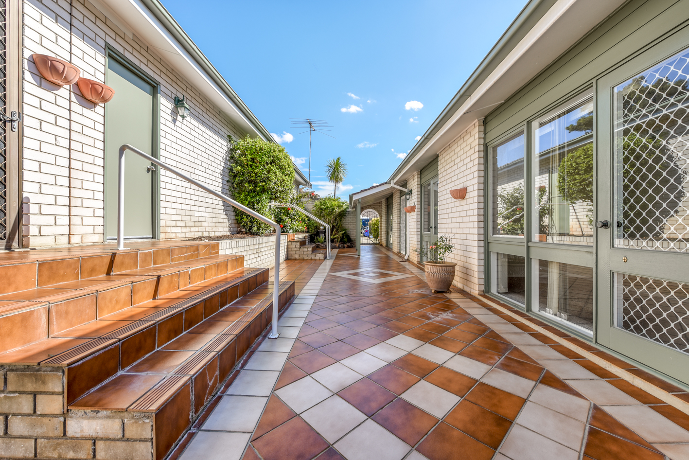 12 Dewrang Avenue, Bradbury - Thumbnail 3