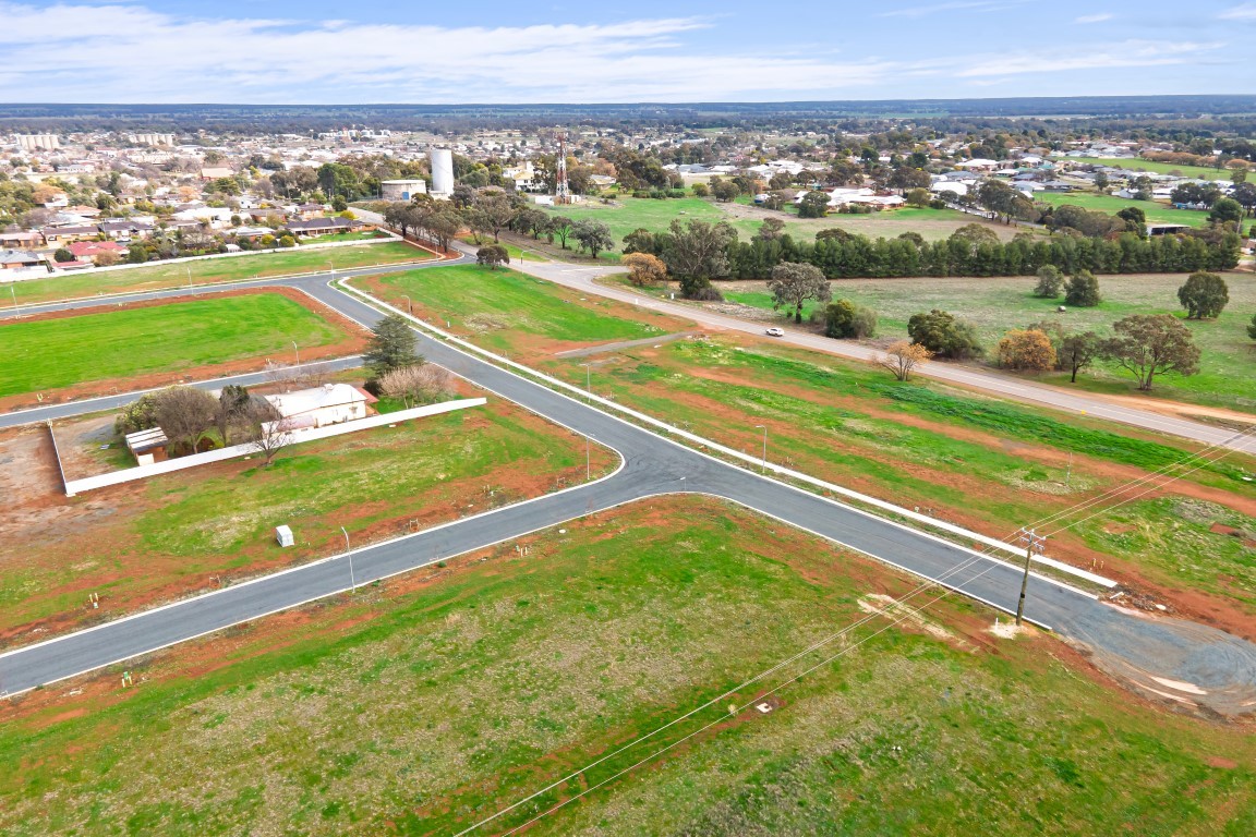1 Becker Street, Temora - Thumbnail 2