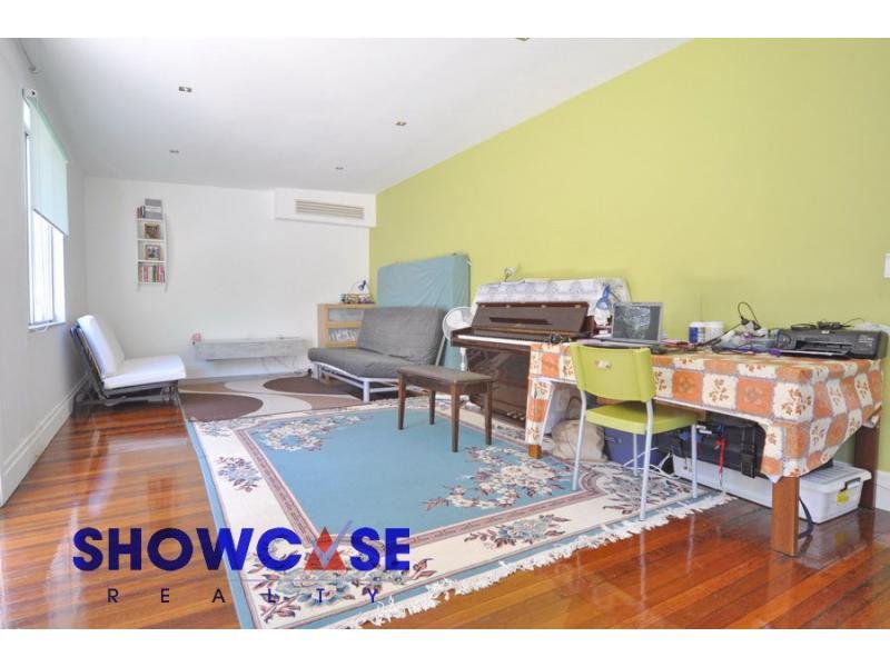 Open for inspection in Dundas Valley