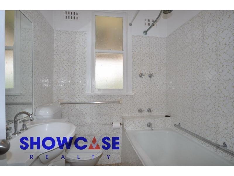 Real Estate in Dundas Valley