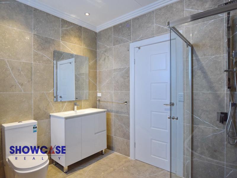 Real Estate in Dundas Valley